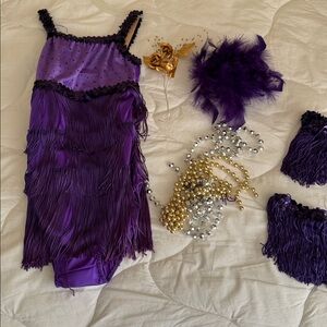 Girls Flapper Roaring Twenties Purple Fringe Sequin Dress and accessories